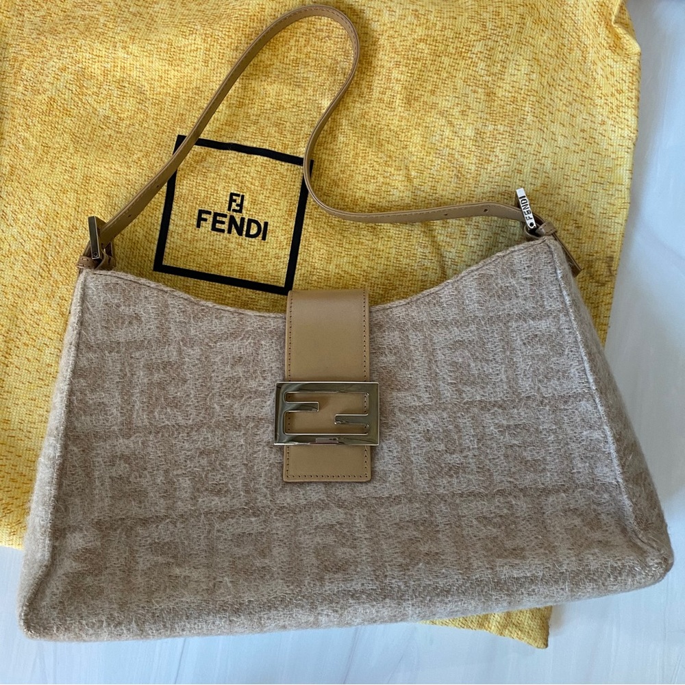 Fendi Zucca Baguette Shoulder Bag Beige Wool